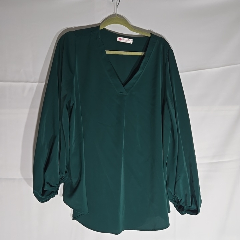 Buenos Ninos Emerald Green Polyester Blouse V Neck Size XL